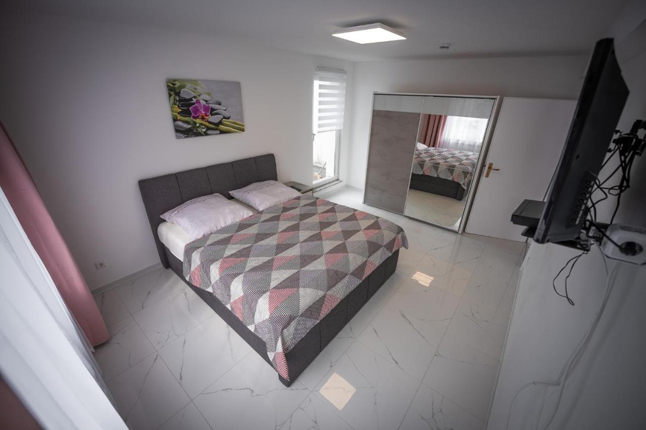 Wunderschoene Ferienwohnung In Solingen-Mitte Exteriör bild