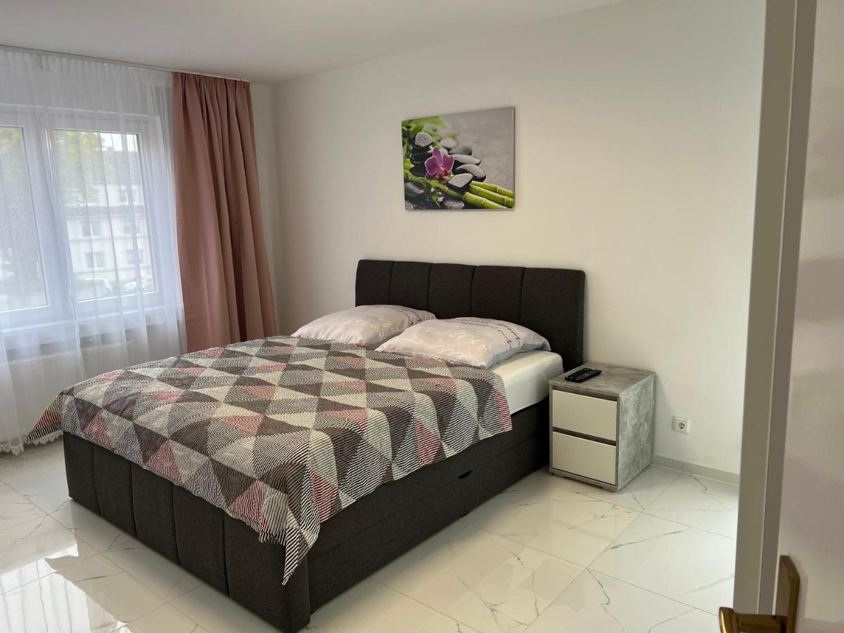 Wunderschoene Ferienwohnung In Solingen-Mitte Exteriör bild